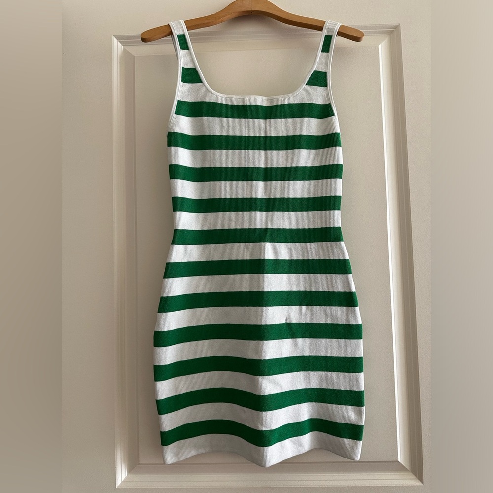 Aritzia BabatonTank Dress S/M Green & Gloss White